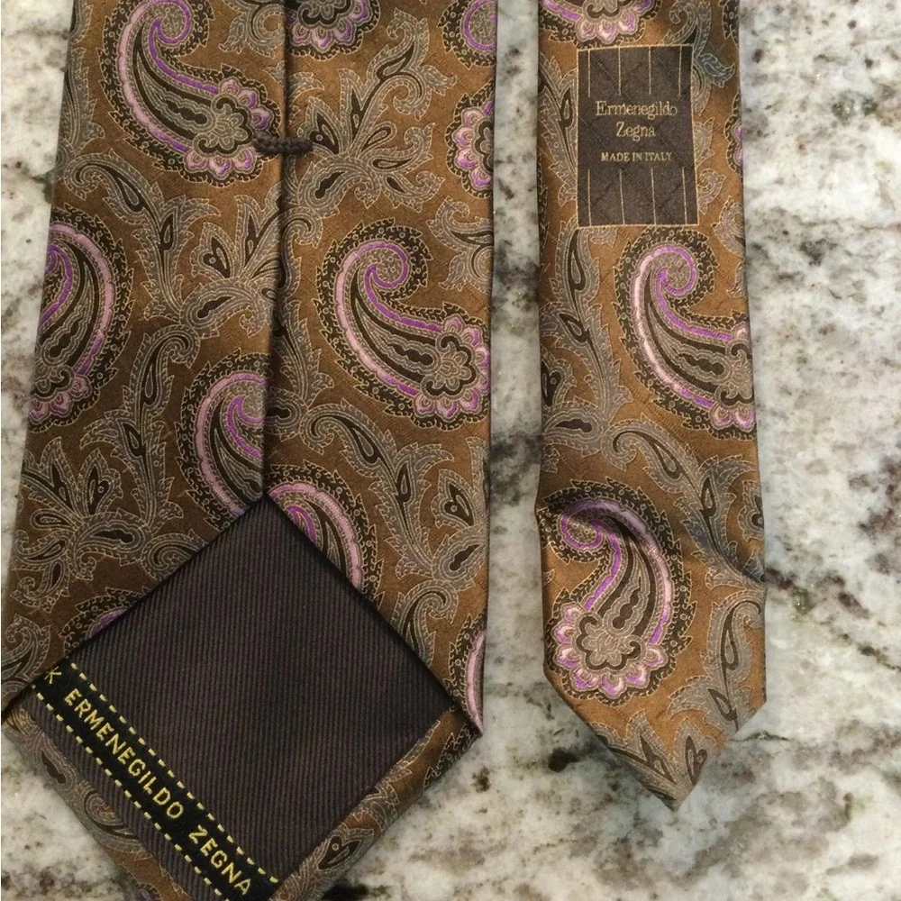 Ermenegildo Zegna Brown Paisley Silk Tie with Pink Accents